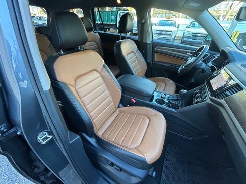 Used 2019 Volkswagen Atlas SEL Premium image 33