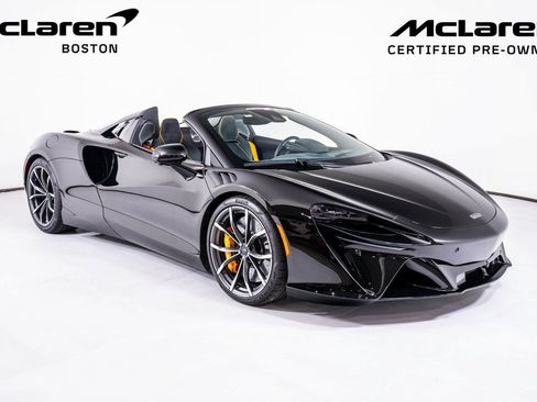 Used 2025 McLaren Artura Spider RWD image 9
