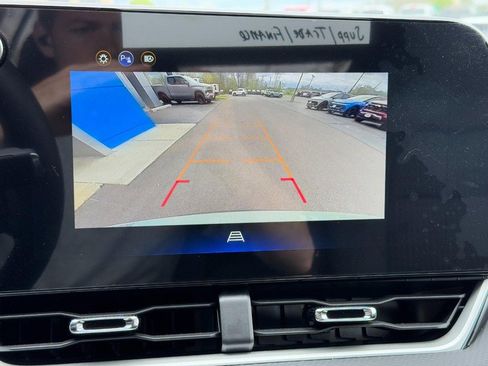 New 2026 Chevrolet Equinox LT FWD image 35