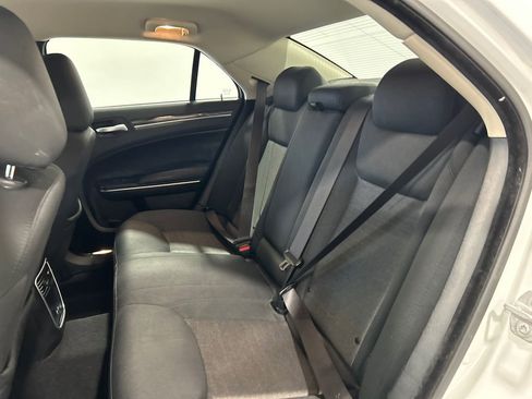 Used 2022 Chrysler 300 Touring w/ Sport Appearance Package image 32