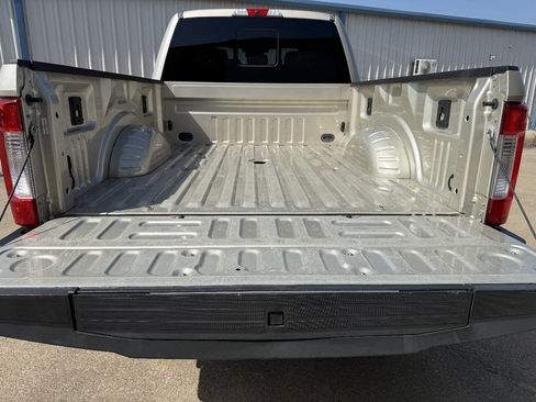 Used 2018 Ford F250 King Ranch w/ FX4 Off-Road Package AWD/4WD image 8