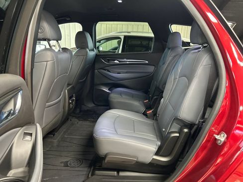 Used 2024 Buick Enclave Essence AWD/4WD image 21