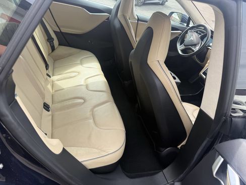 Used 2013 Tesla Model S Performance image 16