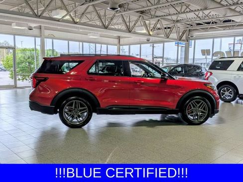 Certified 2025 Ford Explorer ST AWD/4WD image 9