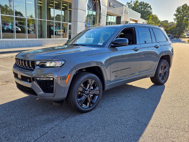 New 2027 Jeep Grand Cherokee Limited AWD/4WD image 3