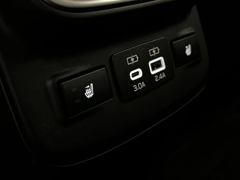 Used 2025 Subaru Outback Limited AWD/4WD image 27