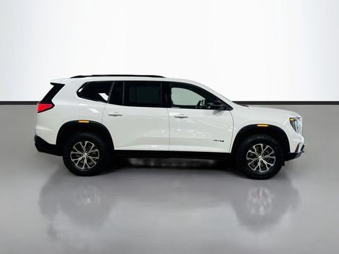 Used 2025 GMC Acadia AT4 w/ Luxury Package AWD/4WD image 8