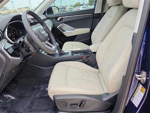 Certified 2025 Audi Q3 2.0T Premium Plus image 22