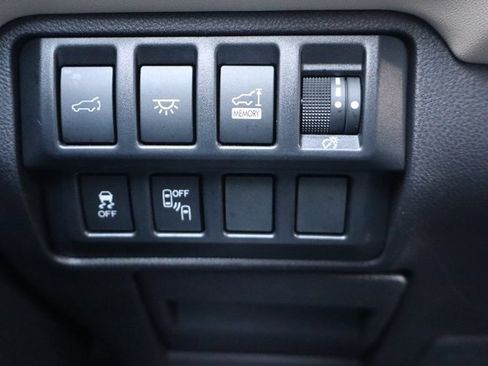 Used 2021 Subaru Ascent Limited w/ Technology Package image 28