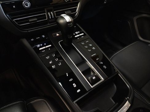 Certified 2023 Porsche Macan GTS AWD/4WD image 25