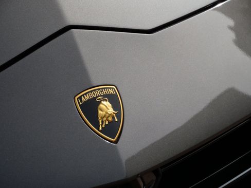 Used 2024 Lamborghini Urus S image 10