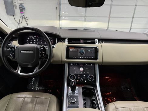 Used 2020 Land Rover Range Rover Sport HSE image 12