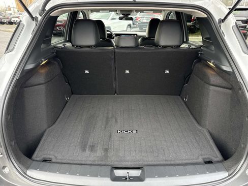 Certified 2025 Nissan Kicks SR image 26