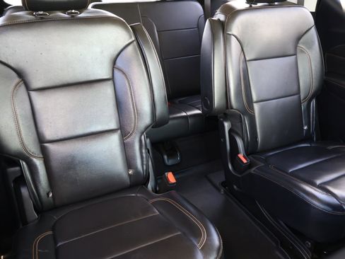 Used 2018 Chevrolet Traverse LT AWD/4WD image 19