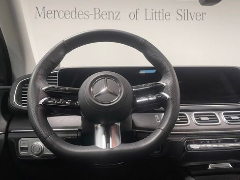 Used 2026 Mercedes-Benz GLS 450 4MATIC image 32