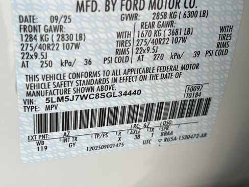 New 2025 Lincoln Aviator Reserve w/ Luxury Package image 32