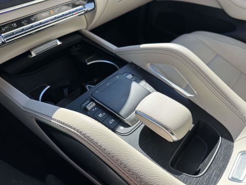 Used 2022 Mercedes-Benz GLE 350 4MATIC image 37