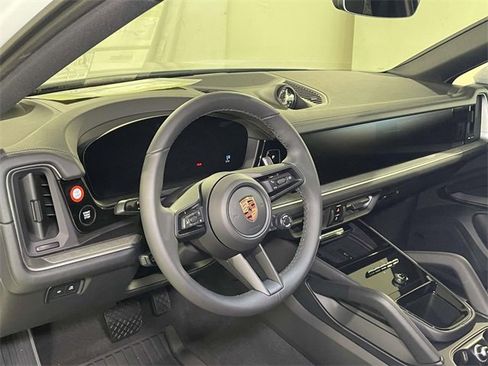 New 2026 Porsche Cayenne E-Hybrid Coupe image 4