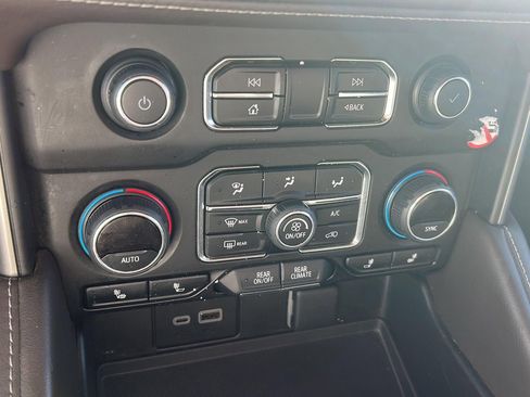 Used 2024 Chevrolet Tahoe LT image 26