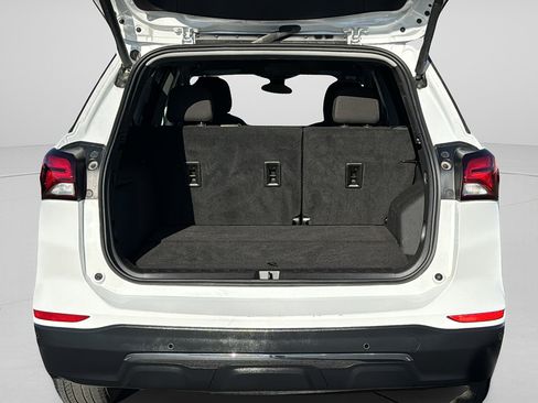 Used 2024 Chevrolet Equinox LT AWD/4WD image 28