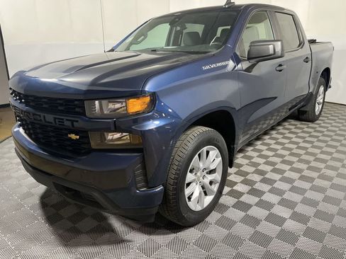 Used 2021 Chevrolet Silverado 1500 Custom w/ Safety Confidence Package AWD/4WD image 9