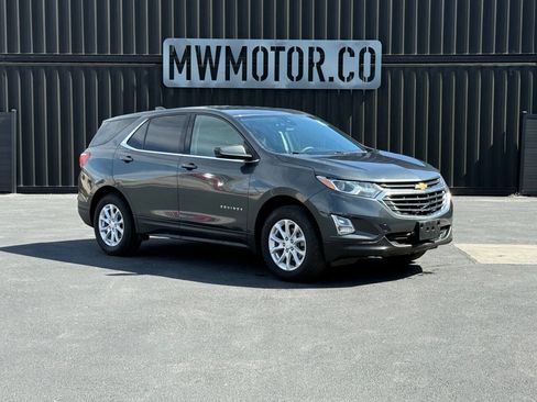 Used 2020 Chevrolet Equinox LT image 2
