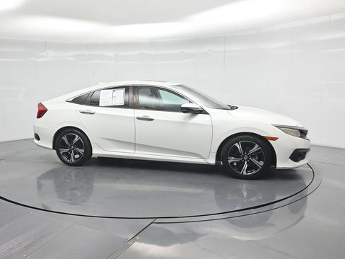 Used 2016 Honda Civic Touring image 22