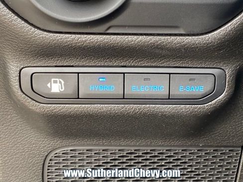 Used 2022 Jeep Wrangler Unlimited Sahara AWD/4WD image 38