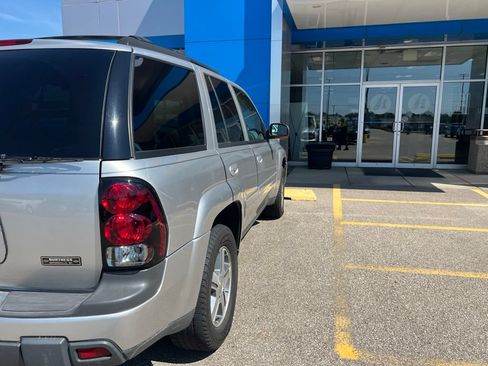 Used 2005 Chevrolet TrailBlazer LT AWD/4WD image 5