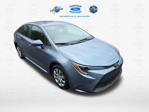 Used 2025 Toyota Corolla LE FWD image 14