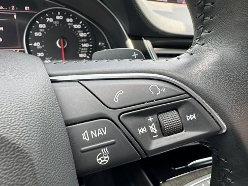 Used 2019 Audi Q7 3.0T Premium w/ Convenience Package AWD/4WD image 13