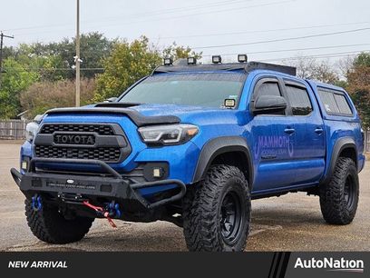 Used 2017 Toyota Tacoma TRD Sport w/ Tow Package (A/T)