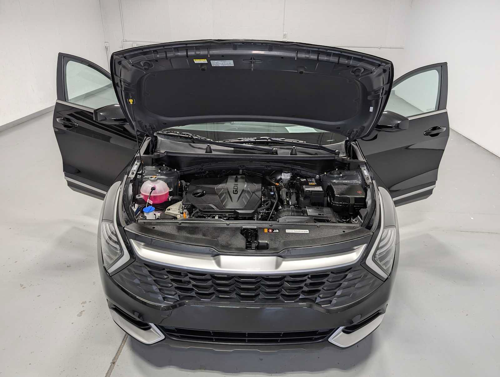 Certified 2025 Kia Sportage LX AWD/4WD image 13
