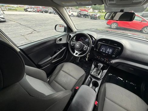 Used 2020 Kia Soul LX FWD image 40