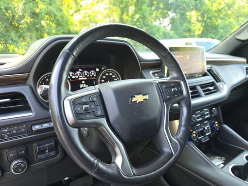 Used 2021 Chevrolet Tahoe Premier w/ Premium Package AWD/4WD image 14