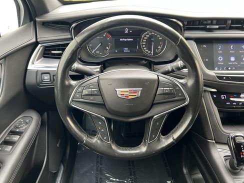 Used 2020 Cadillac XT5 Luxury FWD image 25