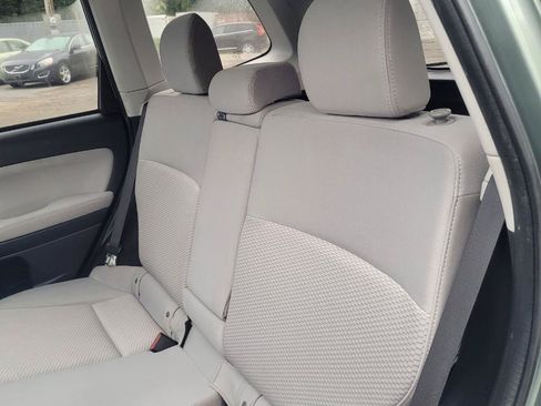 Used 2014 Subaru Forester 2.5i Premium w/ All-Weather Package AWD/4WD image 32