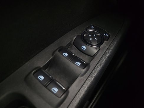Used 2019 Ford Fusion SE FWD image 27