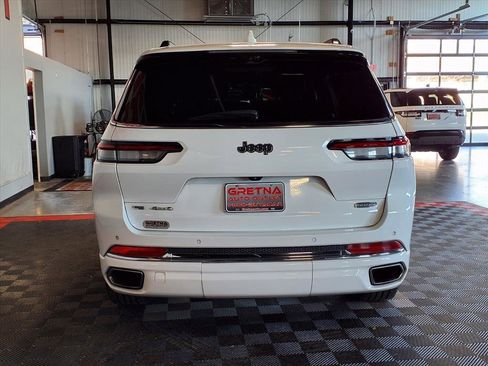 Used 2021 Jeep Grand Cherokee L Overland w/ Luxury Tech Group IV image 5