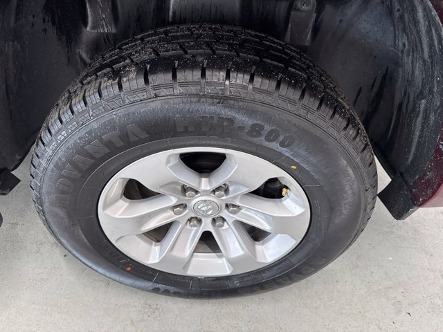 Used 2019 RAM 1500 Laramie AWD/4WD image 9