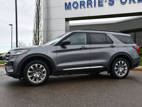 Certified 2025 Ford Explorer Active w/ Active Comfort Package AWD/4WD image 2