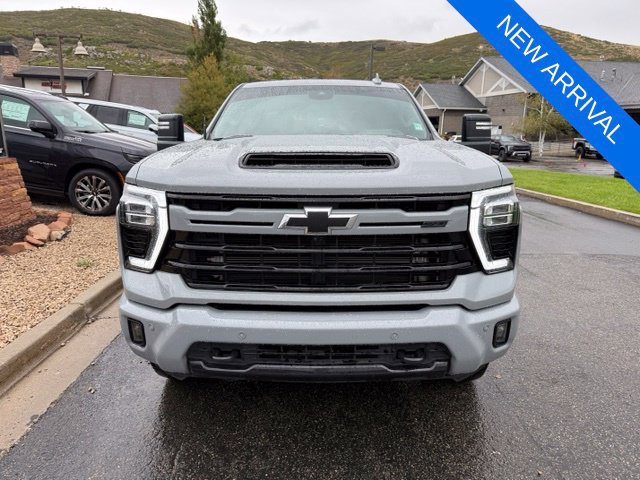 Used 2024 Chevrolet Silverado 3500 LTZ w/ LTZ Plus Package AWD/4WD image 2