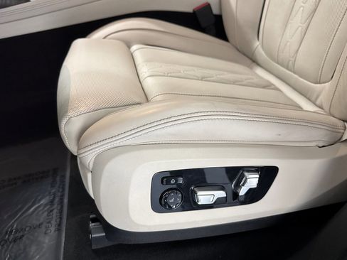 Certified 2024 BMW X7 xDrive40i w/ Executive Package image 15