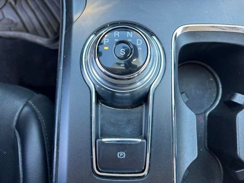 Used 2020 Ford Fusion Titanium AWD/4WD image 25