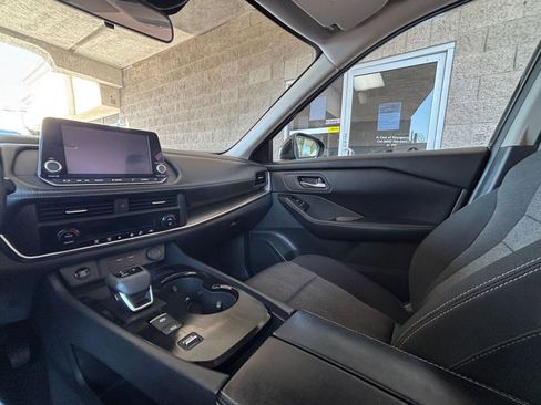 Used 2025 Nissan Rogue SV FWD image 37