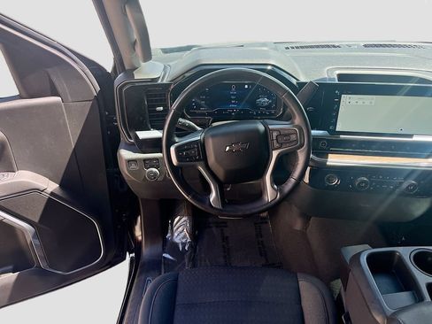Used 2022 Chevrolet Silverado 1500 RST AWD/4WD image 23