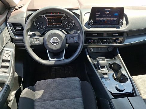 Used 2024 Nissan Rogue SV AWD/4WD image 11