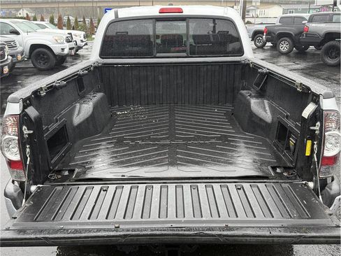 Used 2011 Toyota Tacoma PreRunner w/ TRD Sport Pkg image 9
