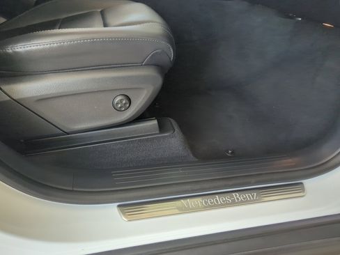 Used 2024 Mercedes-Benz GLE 350 4MATIC image 54