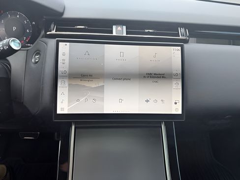 Used 2025 Land Rover Range Rover Velar Dynamic SE AWD/4WD image 20